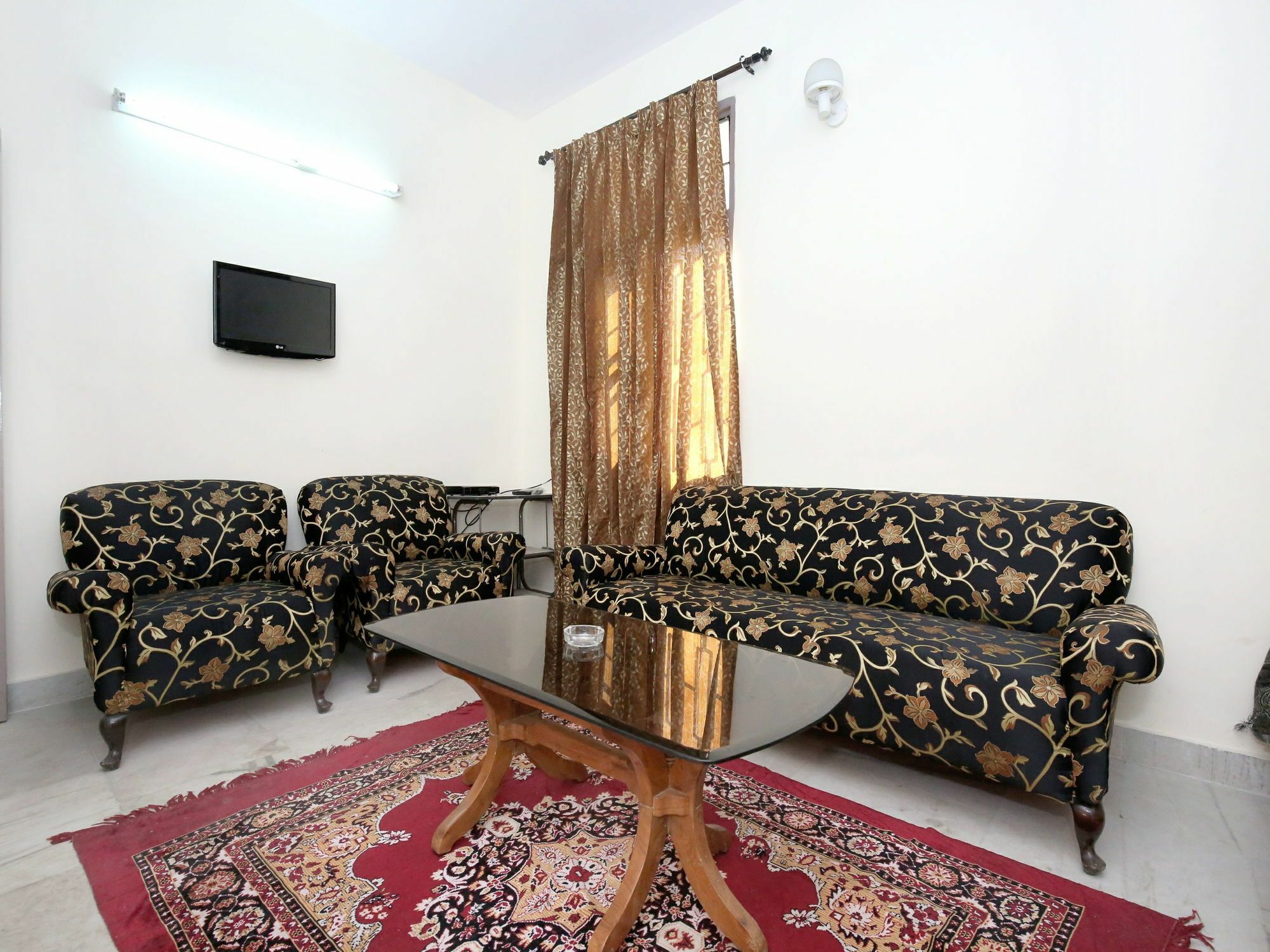Apartamento Elegant 3Bhk Abode In Shoghi, Shimla Exterior foto